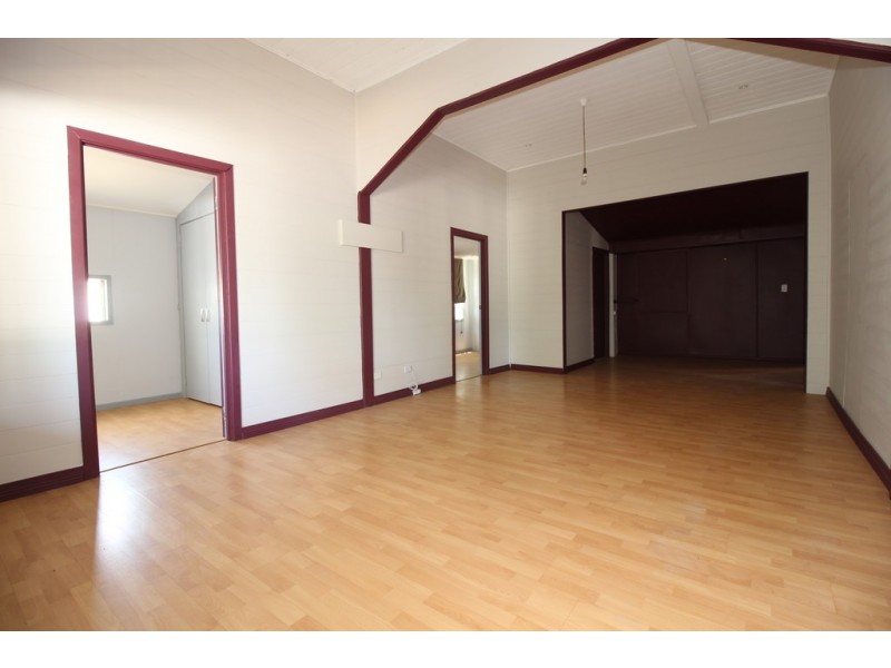 47 Theresa Street, Emerald QLD 4720