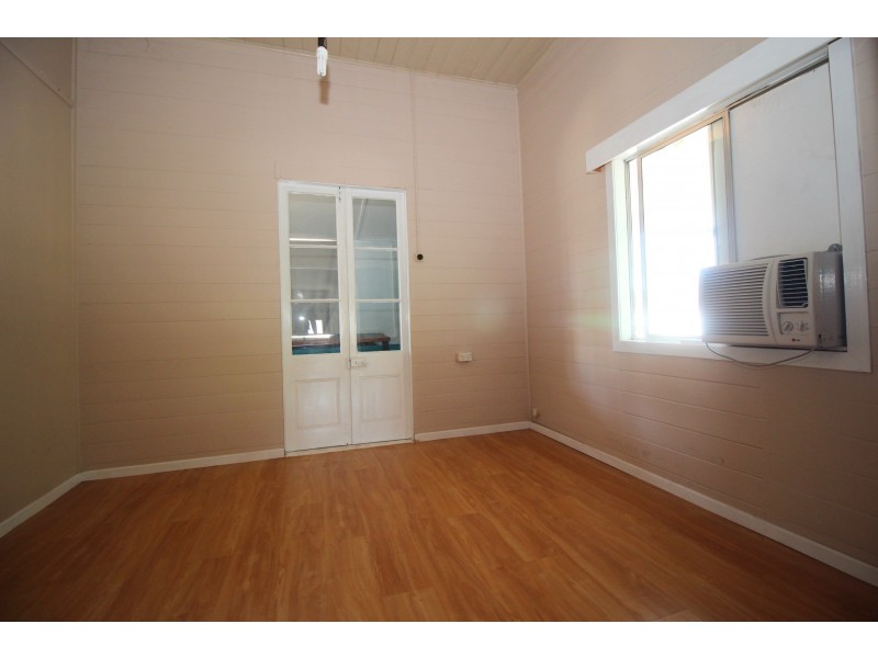 47 Theresa Street, Emerald QLD 4720