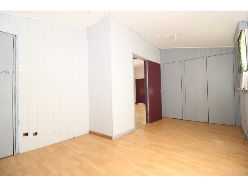 47 Theresa Street, Emerald QLD 4720