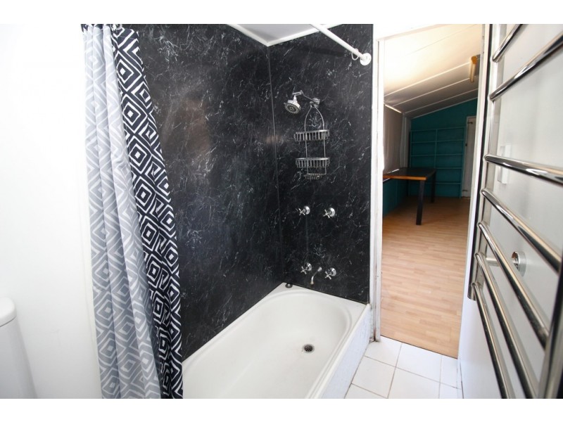 47 Theresa Street, Emerald QLD 4720