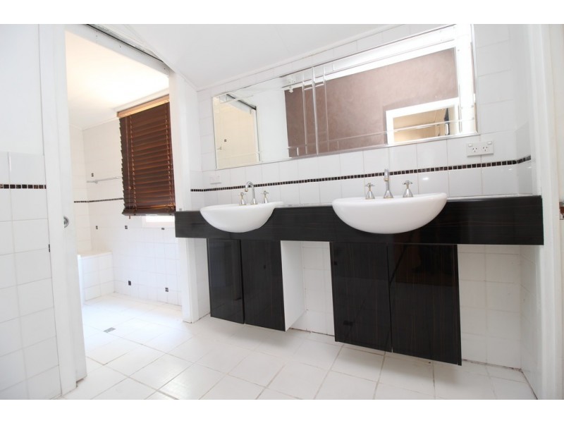 47 Theresa Street, Emerald QLD 4720