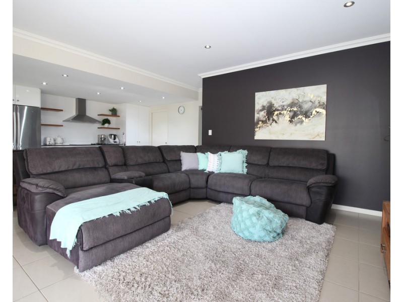 16 Randwick Road, Emerald QLD 4720