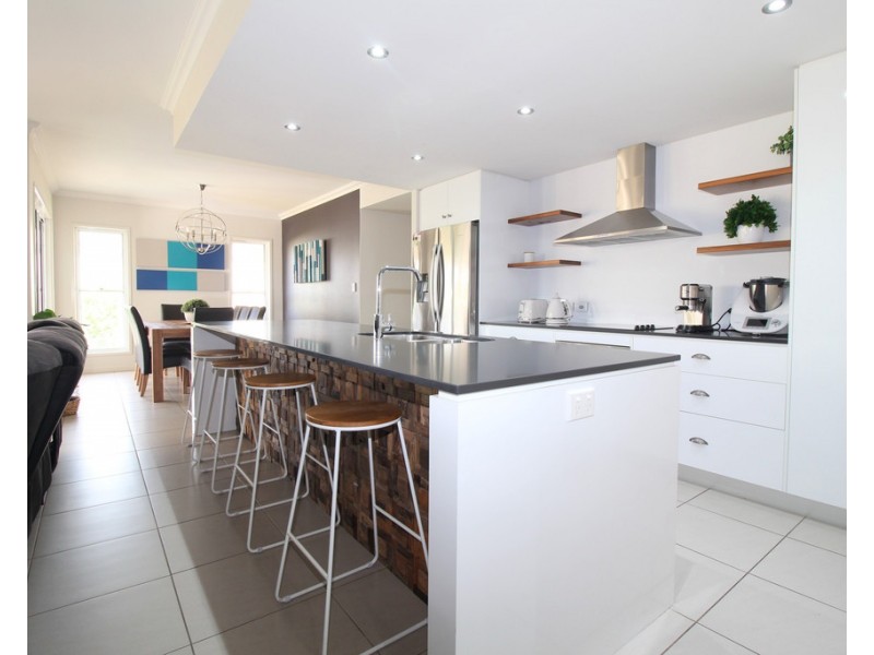 16 Randwick Road, Emerald QLD 4720