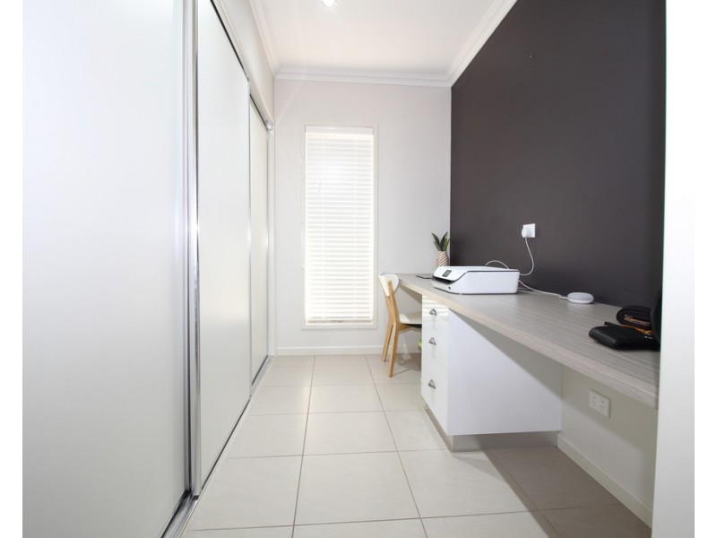 16 Randwick Road, Emerald QLD 4720