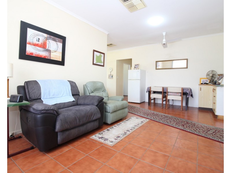 24 Garnet Street, Emerald QLD 4720