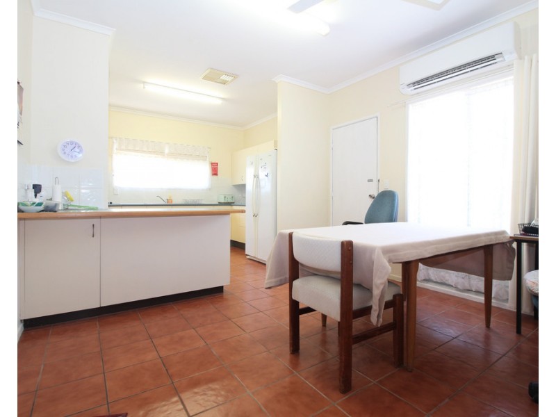 24 Garnet Street, Emerald QLD 4720
