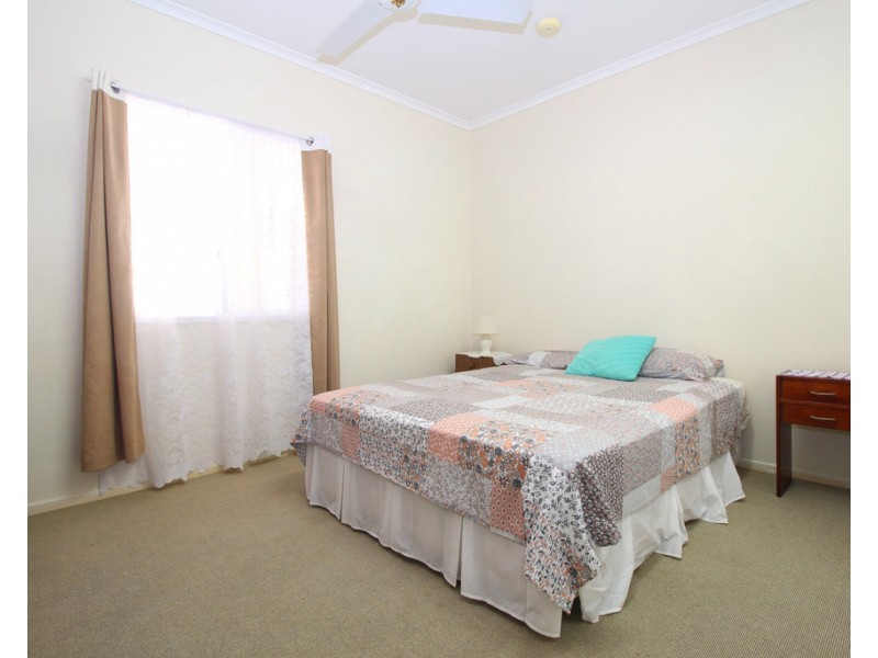 24 Garnet Street, Emerald QLD 4720