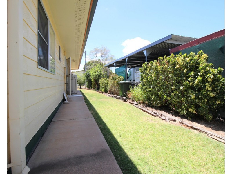 24 Garnet Street, Emerald QLD 4720