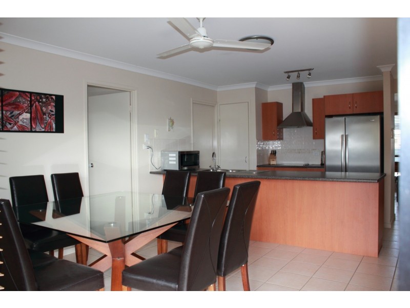 21A Vicki Close, Emerald QLD 4720