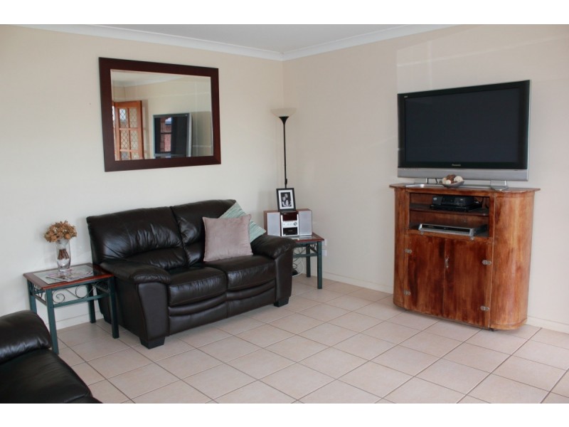 21A Vicki Close, Emerald QLD 4720