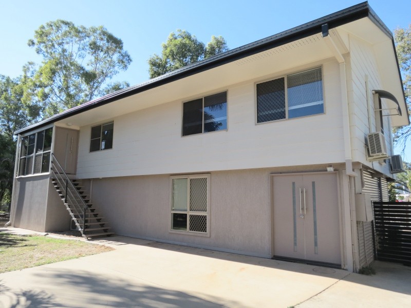 3 Michelle Place, Emerald QLD 4720