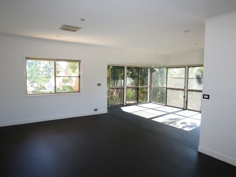 3 Michelle Place, Emerald QLD 4720