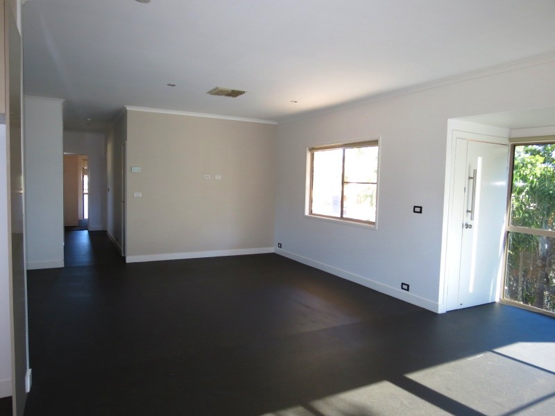 3 Michelle Place, Emerald QLD 4720