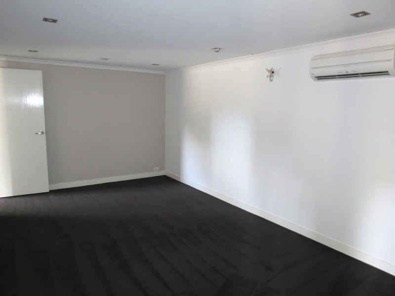 3 Michelle Place, Emerald QLD 4720