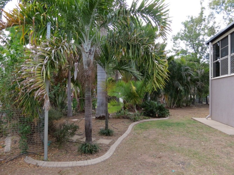 3 Michelle Place, Emerald QLD 4720