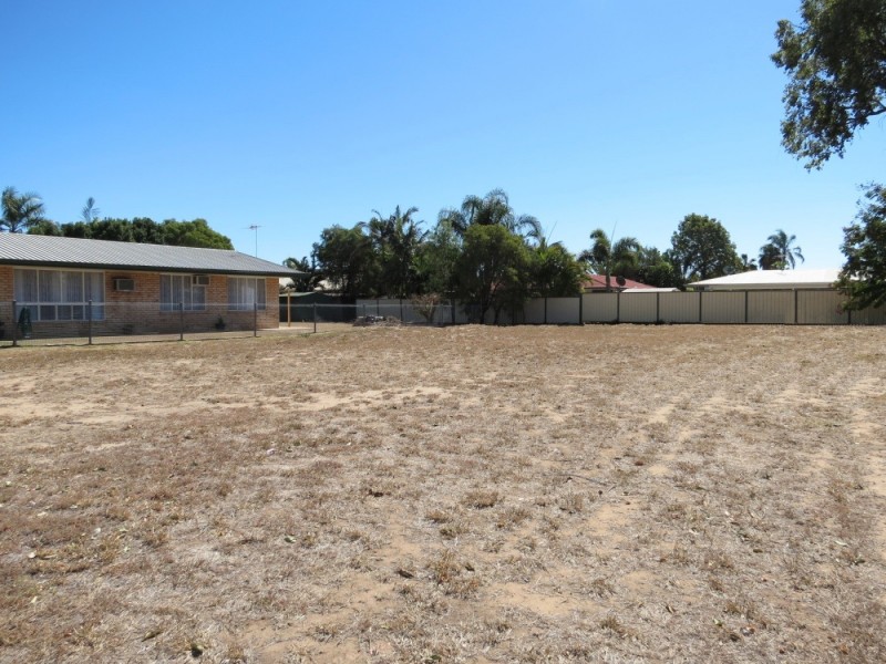 11 Fielder Place, Emerald QLD 4720