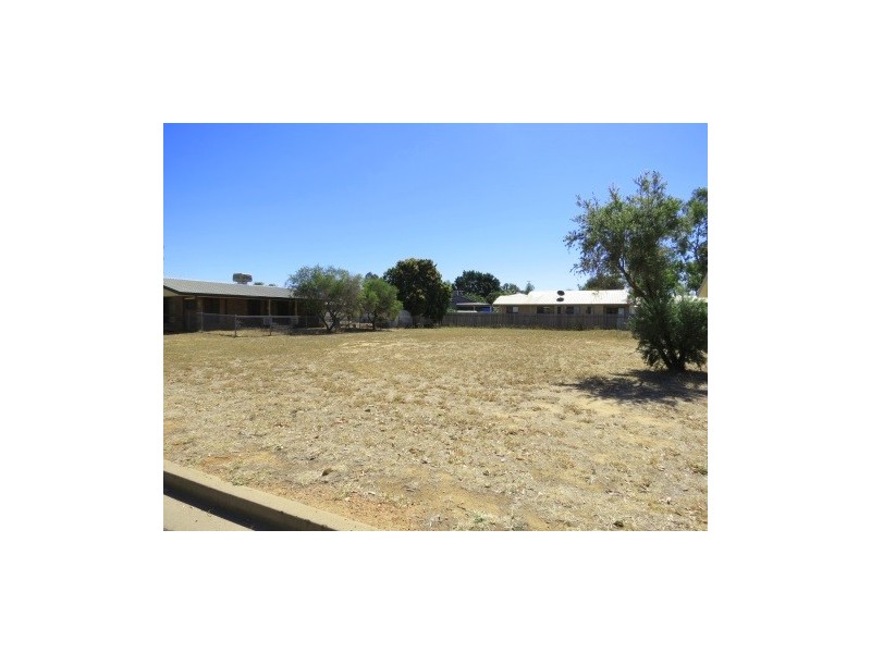 61 Park Avenue, Emerald QLD 4720