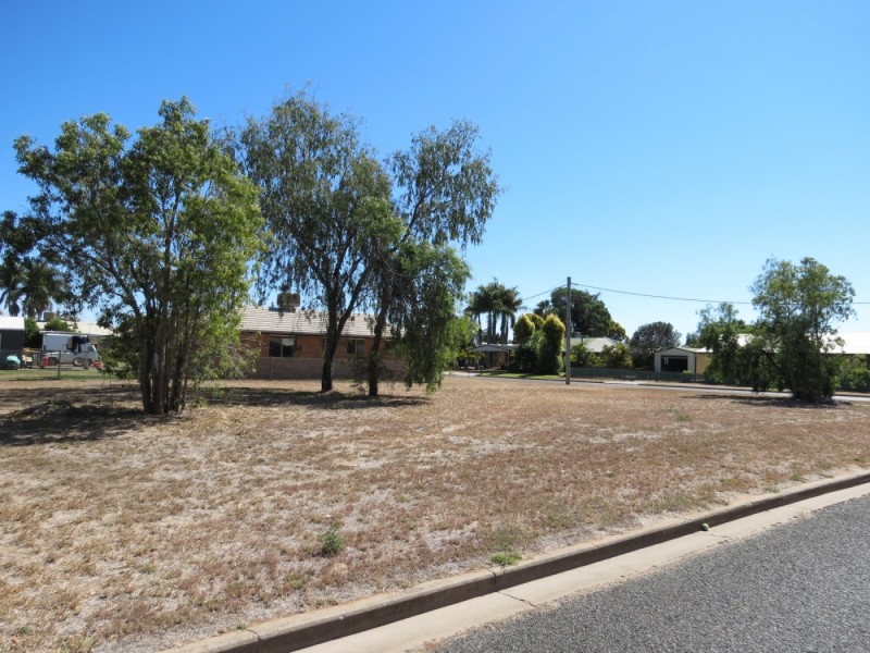 80 Staal Crescent, Emerald QLD 4720