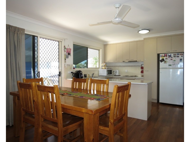 2/87 Roberts Street, Emerald QLD 4720