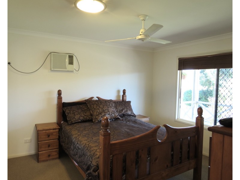 2/87 Roberts Street, Emerald QLD 4720