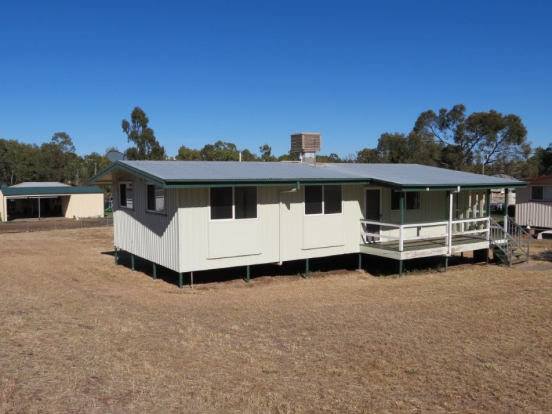 11 Zamia Street, Springsure QLD 4722