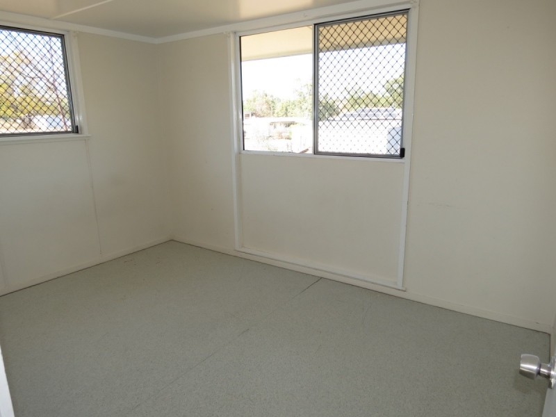 11 Zamia Street, Springsure QLD 4722