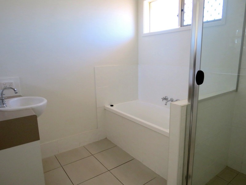 8 Suncrest Street, Emerald QLD 4720