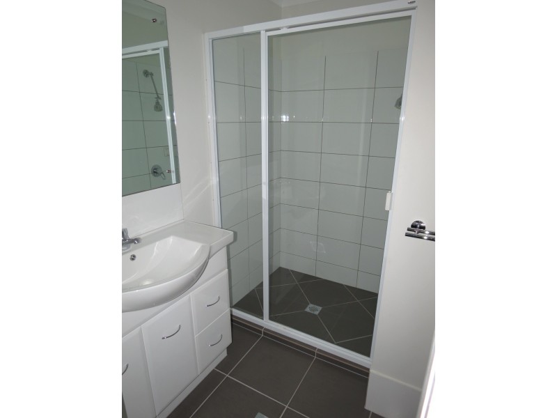 3/18 Theresa Street, Emerald QLD 4720