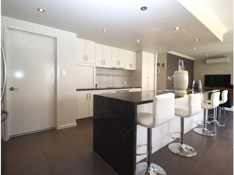 9 Glovar Street, Emerald QLD 4720