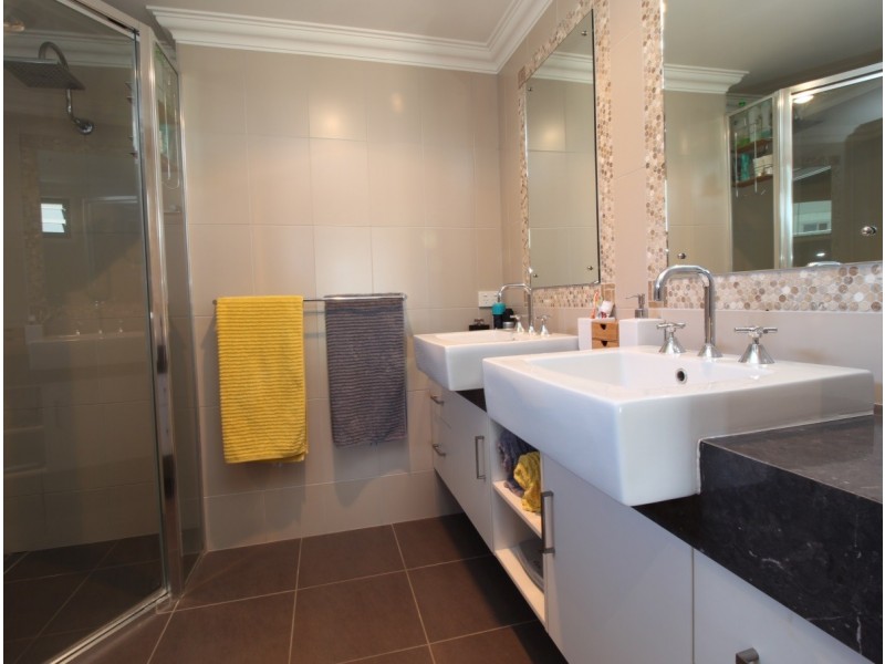 9 Glovar Street, Emerald QLD 4720