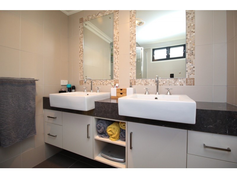 9 Glovar Street, Emerald QLD 4720