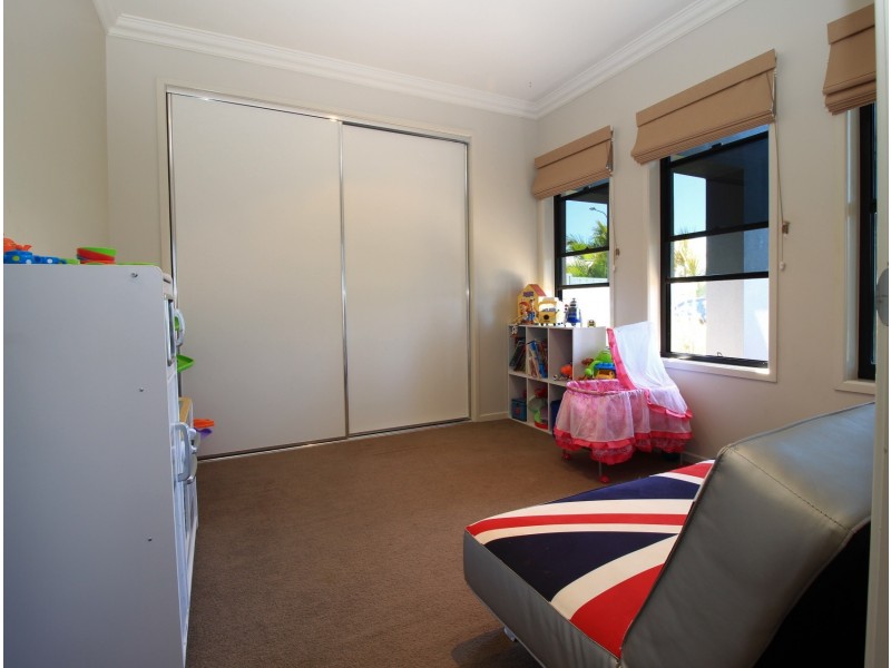 9 Glovar Street, Emerald QLD 4720