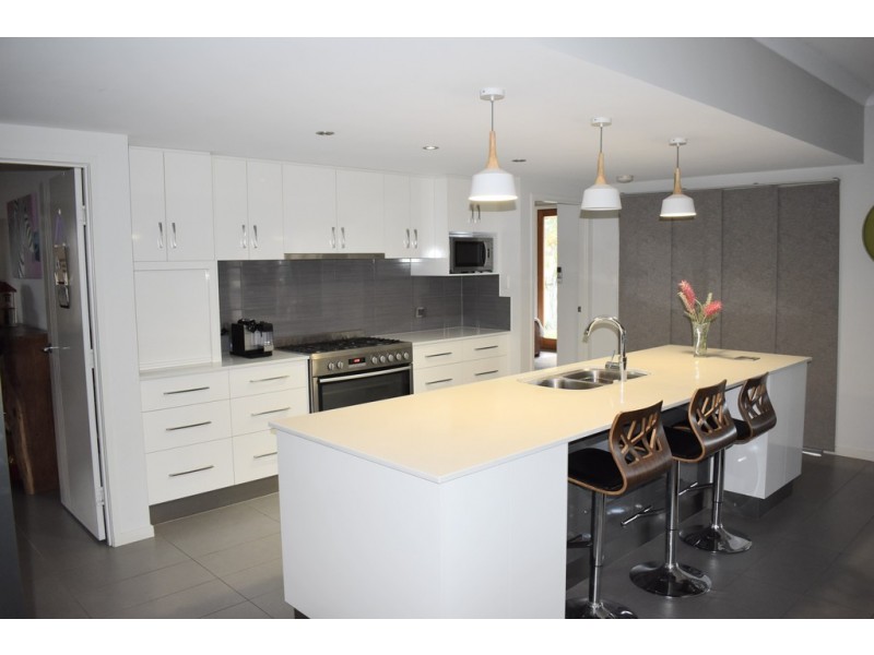 2 Rosehill Road, Emerald QLD 4720