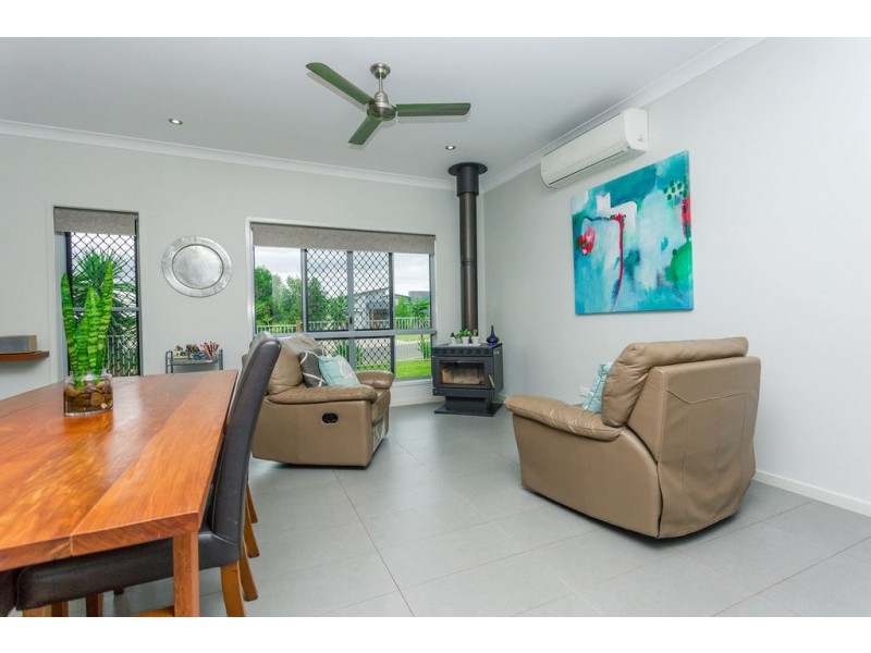 2 Rosehill Road, Emerald QLD 4720