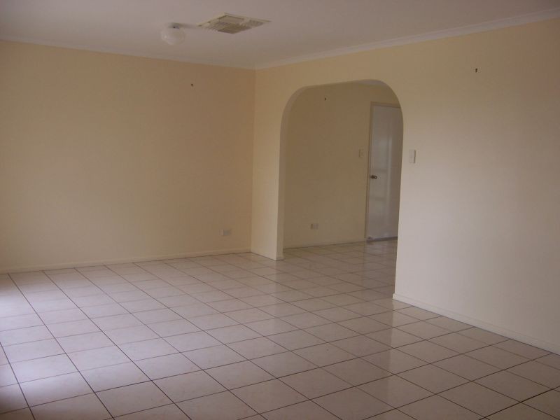 3 Skelton Place, Emerald QLD 4720