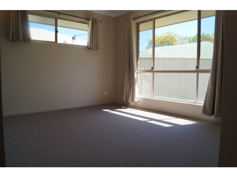 4A Yvette Street, Emerald QLD 4720