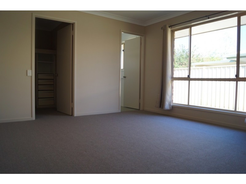 4A Yvette Street, Emerald QLD 4720