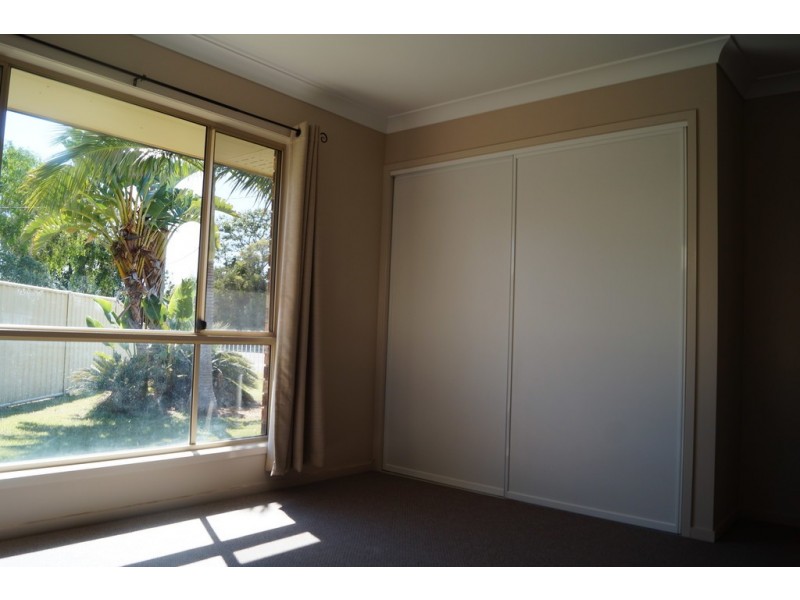 4A Yvette Street, Emerald QLD 4720