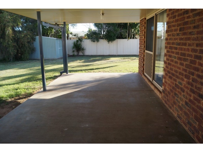 4A Yvette Street, Emerald QLD 4720