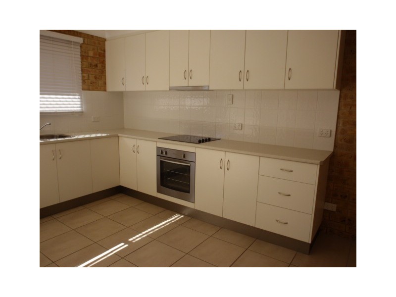 3/41 Baker Street, Emerald QLD 4720