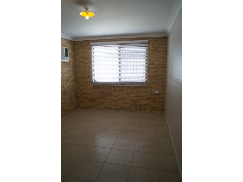 3/41 Baker Street, Emerald QLD 4720