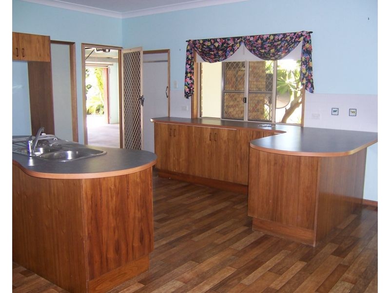 5 Kookaburra Court, Emerald QLD 4720