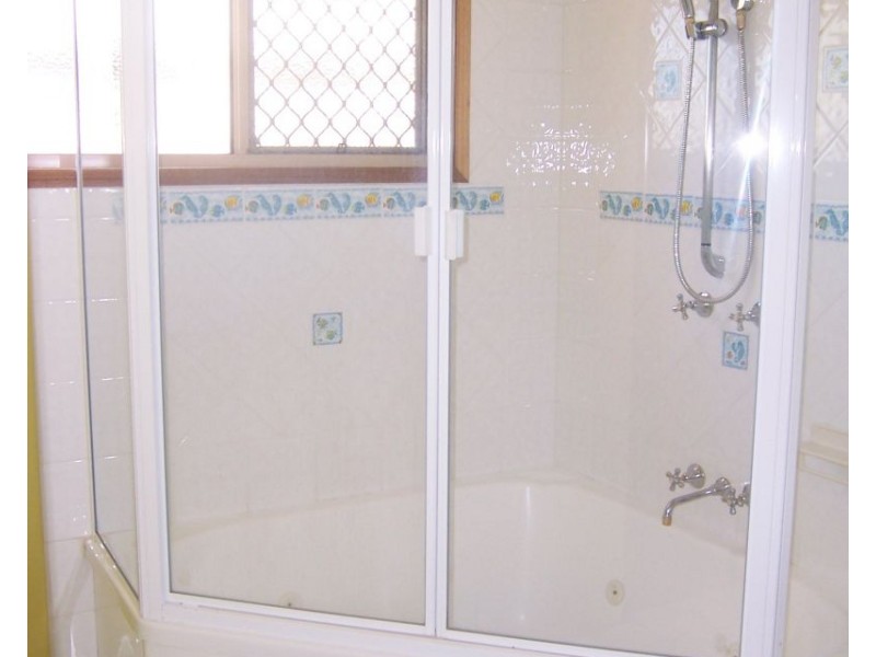 5 Kookaburra Court, Emerald QLD 4720