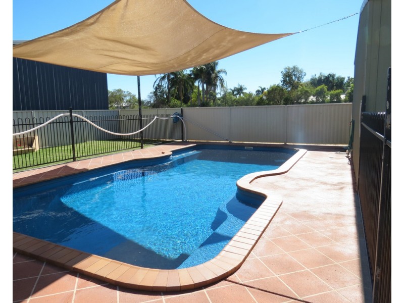 8 Martin Place, Emerald QLD 4720