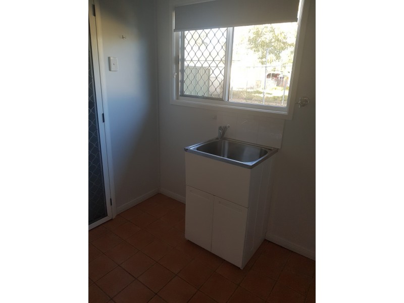 1/122 Hospital Road, Emerald QLD 4720