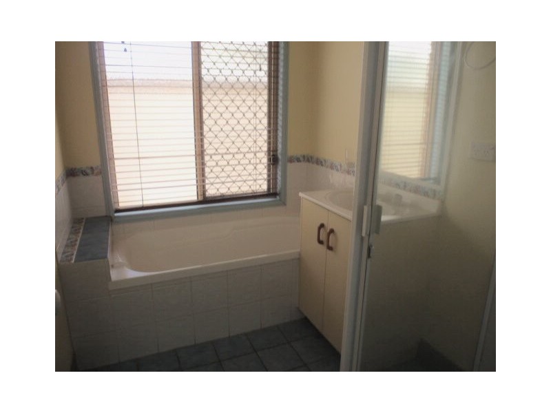 56 Long Street, Emerald QLD 4720