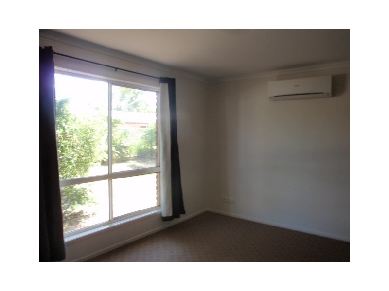 7 Wren Court, Emerald QLD 4720