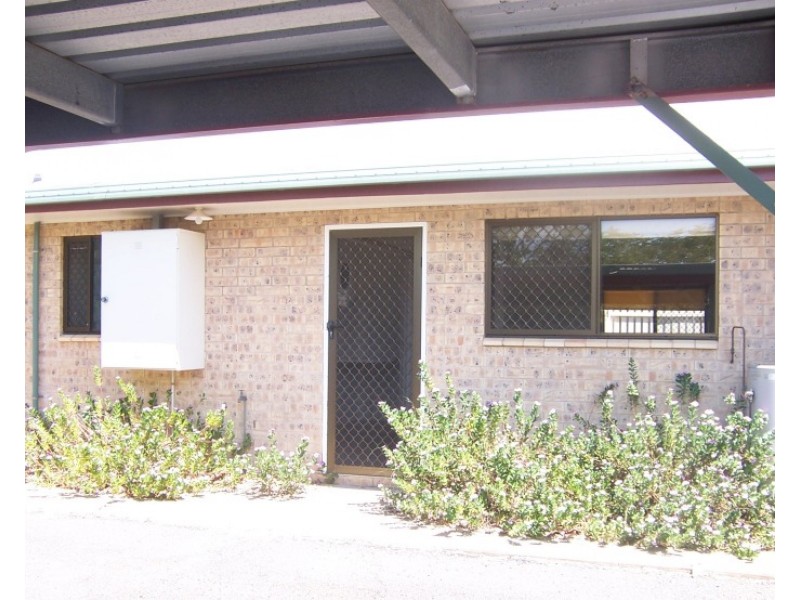 2/41 Baker Street, Emerald QLD 4720