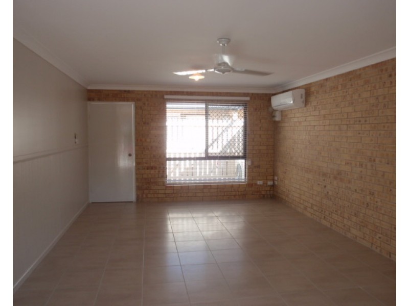 2/41 Baker Street, Emerald QLD 4720