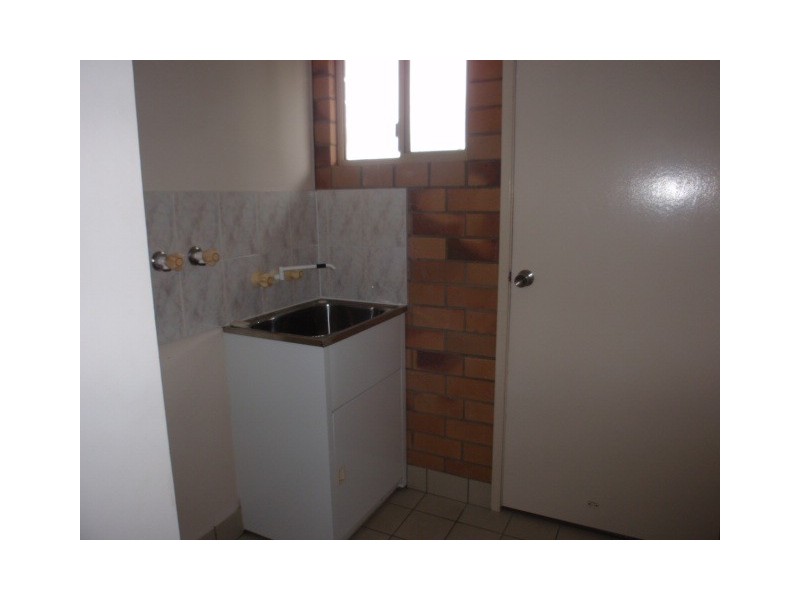 4/66 Esmond Street, Emerald QLD 4720